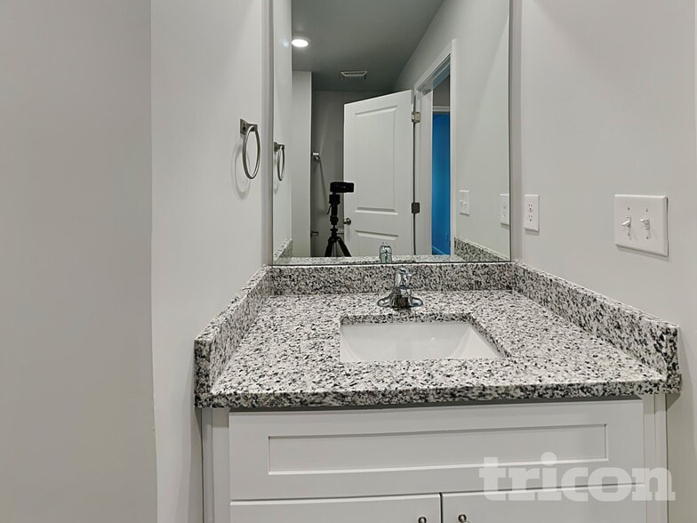 Building Photo - 130 Harvest Cir