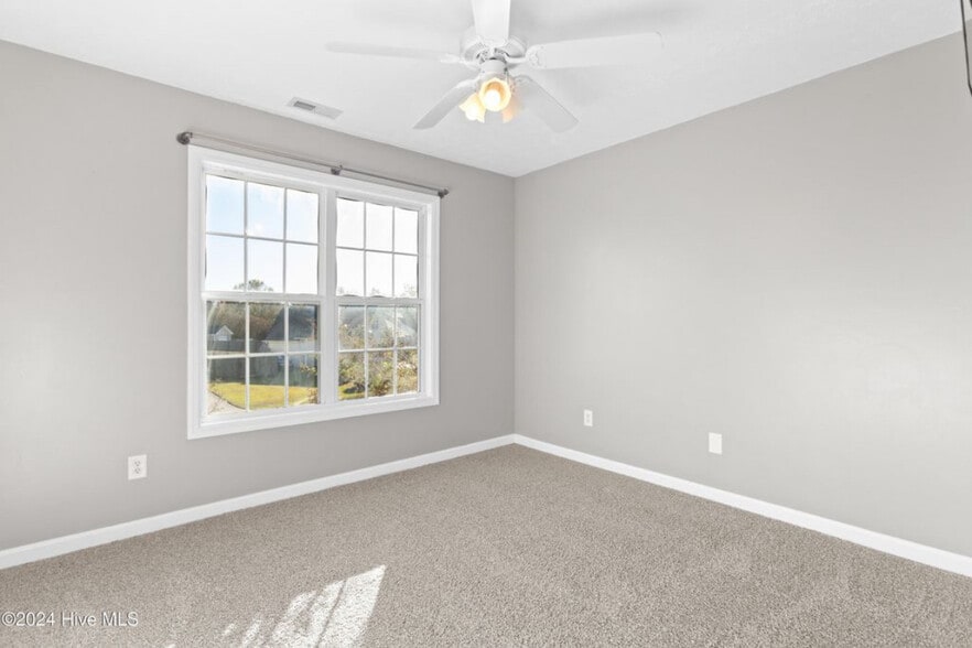 Building Photo - 208 Yearling Loop