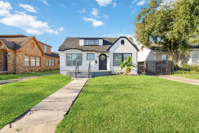 Primary Photo - 2914 Wheeler Ave