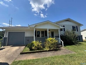 Building Photo - 10020 Strong Dr SE