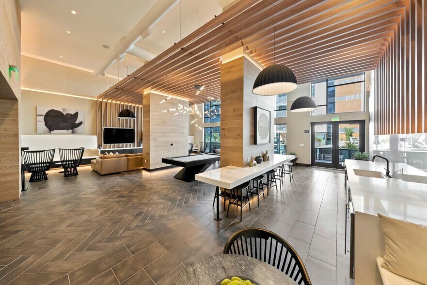 Building Photo - 3578 Rambla Pl