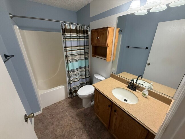 Building Photo - 2829 Burgos Dr