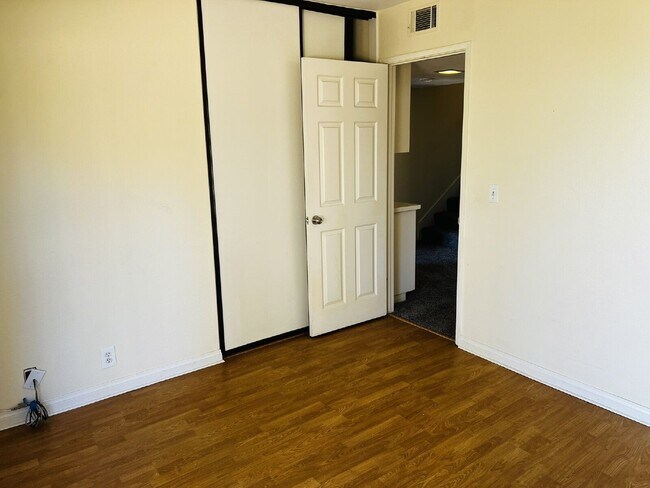 Building Photo - 3036 Avenida Christina