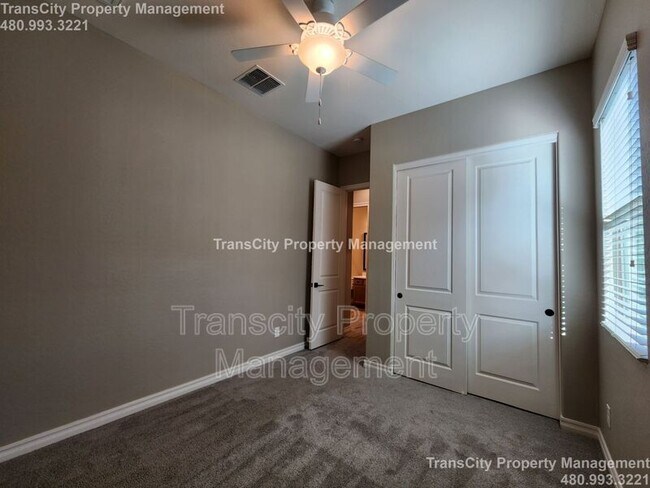 Building Photo - 3558 E Arabian Dr