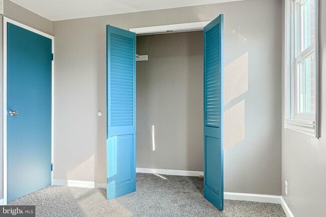 Building Photo - 800 Seckel Ct