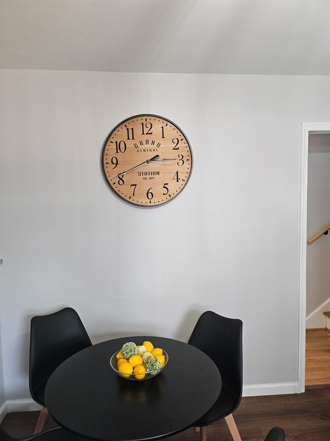 Building Photo - 10 Edith Key St