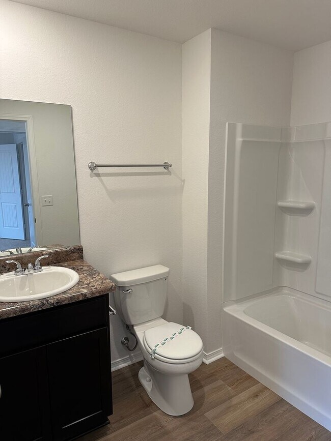 Building Photo - **PreLeasing*  NEW Three Bedroom | Two Bath Home in Benton