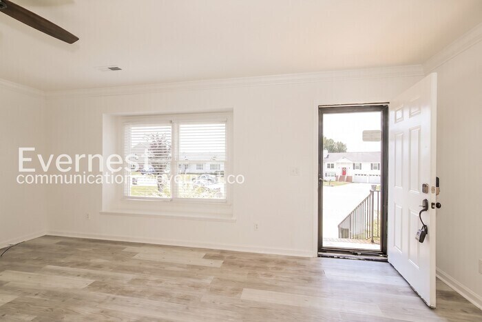 Building Photo - 14 Fieldale Ct