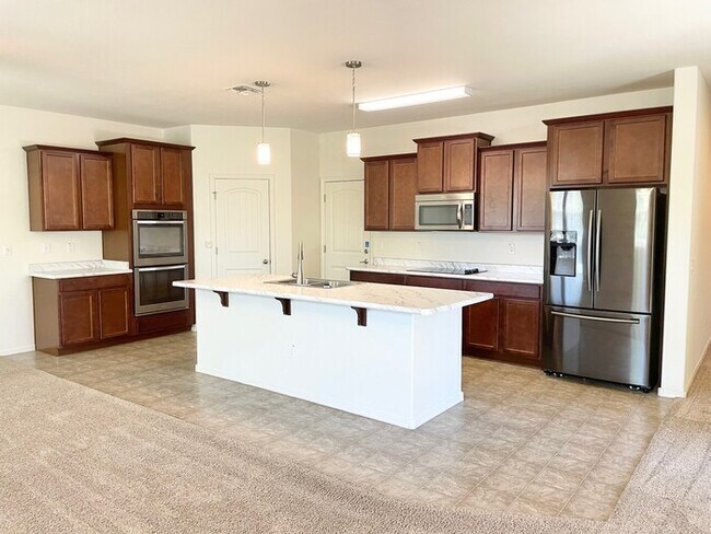 Building Photo - Beautiful 4-Bedroom, 3-Bathroom Home in Goodyear!!