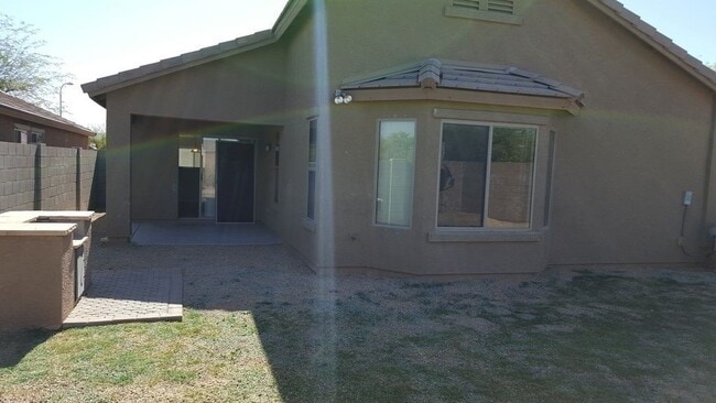 Building Photo - 7826 S 72nd Ln