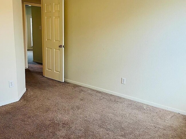 Building Photo - 15107 Magnoliabough Pl