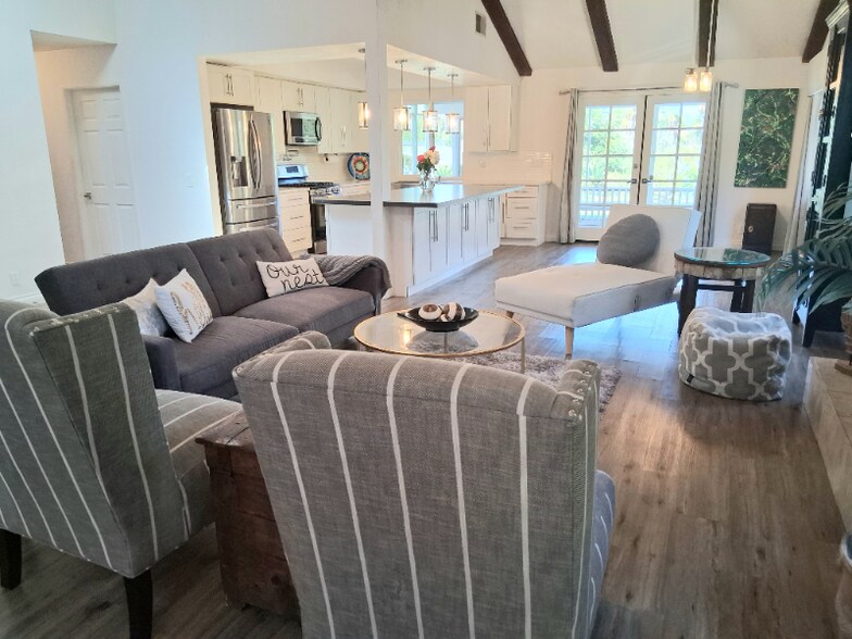 Building Photo - 1412 El Nido Dr