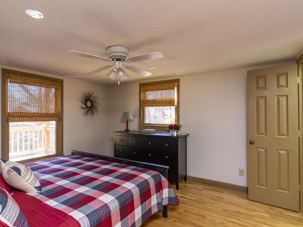 Third bedroom in basement - 404 Owls Brow