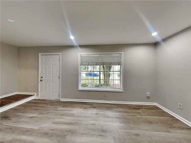 Building Photo - 1775 Whitehall Forest Ct SE