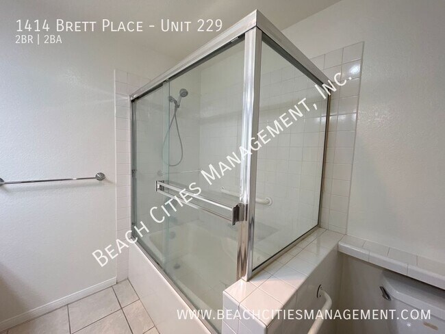 Building Photo - 1414 Brett Pl