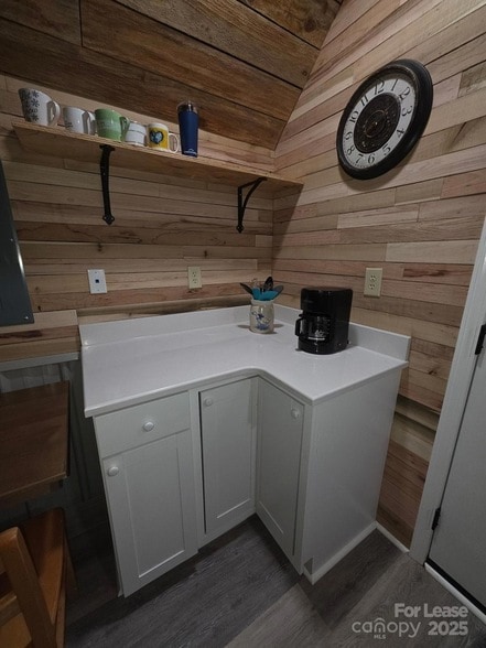 Building Photo - 820 Clearview Rd