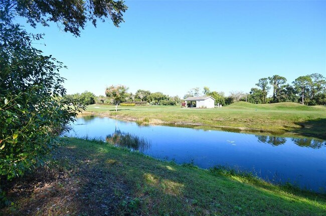 Building Photo - 336 Bunker Pl