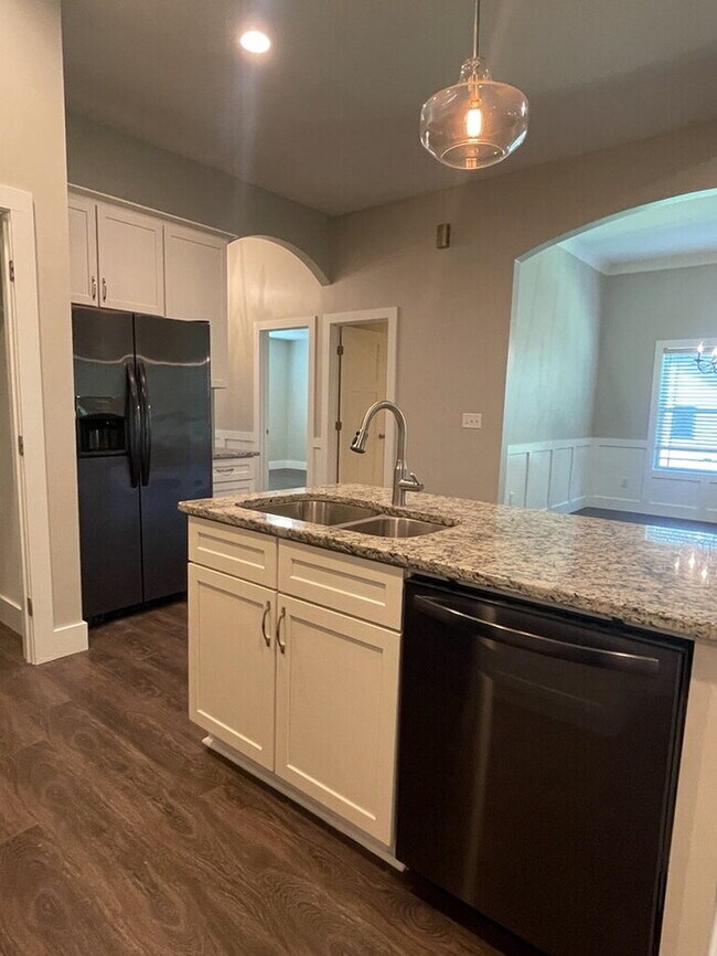 Building Photo - "Charming 4-Bedroom Retreat in Anderson with Spacious 1760 Sq Ft Layout - Your Perfect Home Awaits!"