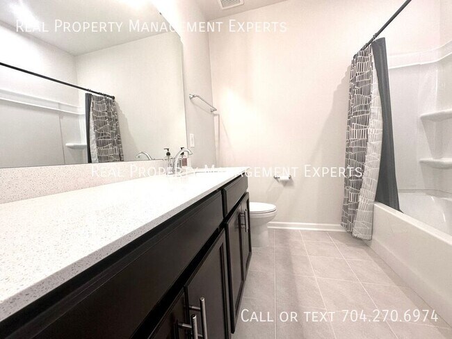 Building Photo - 112 Atterberry Aly