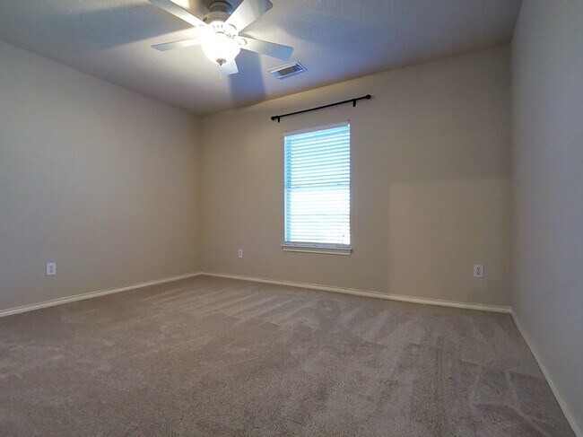 Building Photo - 3527 Hera Dr