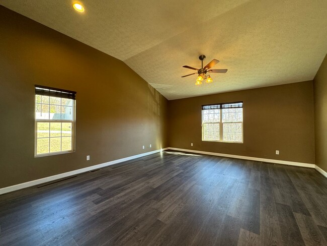 Building Photo - Updated Split Level 4 Bedroom Home with a ...