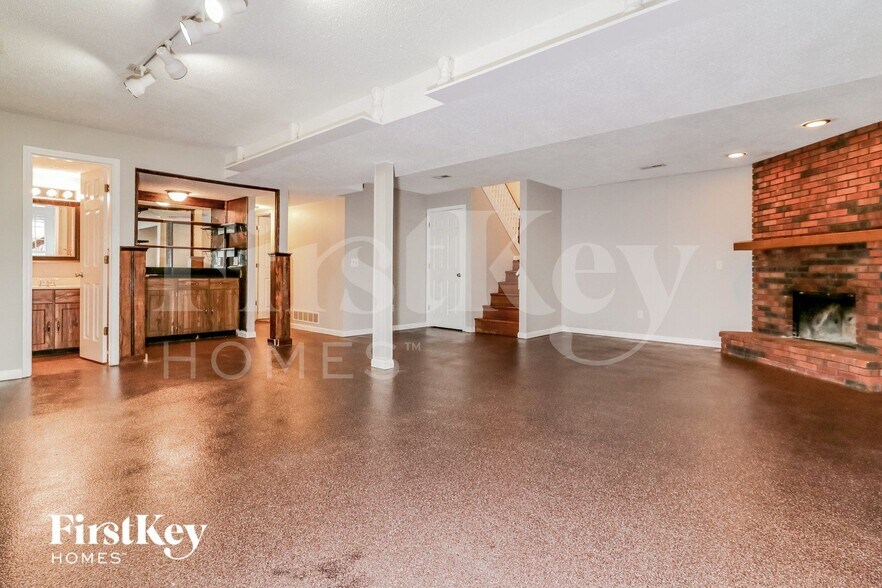 Building Photo - 1411 Ticonderoga Dr