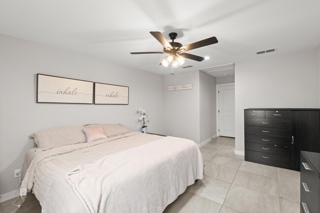 Building Photo - 5418 Travesia Ct