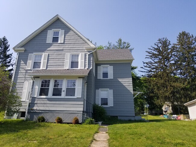 Primary Photo - 183 Hackmatack St