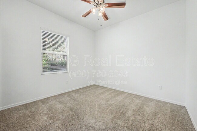 Building Photo - 5550 N 16th St