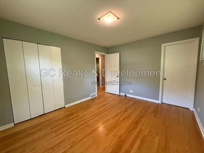 Building Photo - 1S676 S Ott Ave
