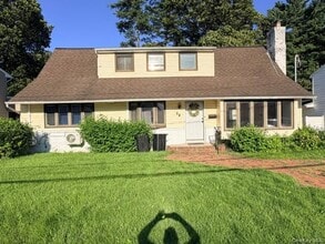 Building Photo - 64 Lynwood Dr