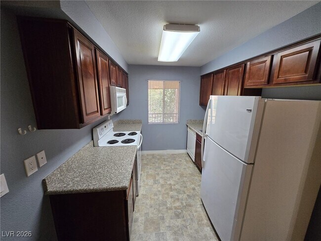 Building Photo - 5060 Indian River Dr