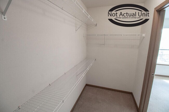 Building Photo - 1615 Citadel Dr