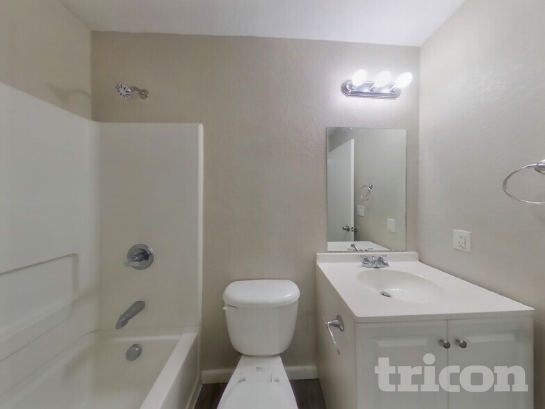 Building Photo - 6139 Plumbago Pl