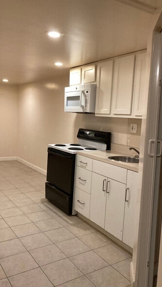 Building Photo - 9510 Lawnsberry Ter