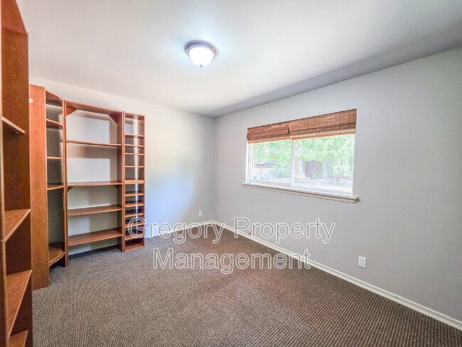 Building Photo - 17931 Fremont Ave N