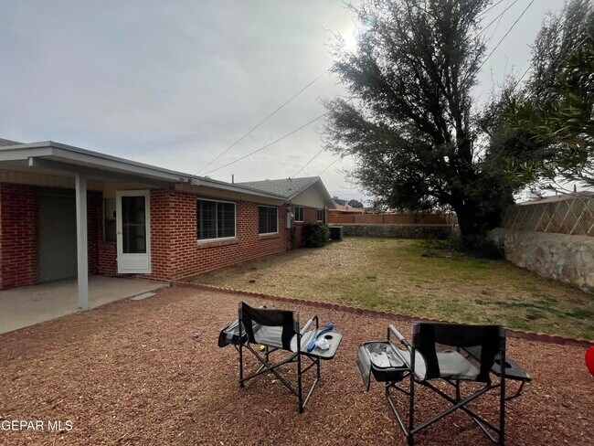Building Photo - 3019 Cork Dr