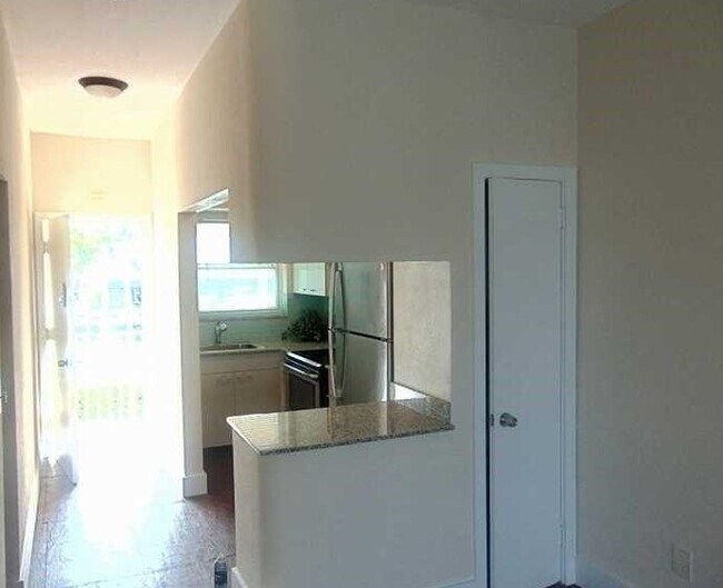 Building Photo - 2225 NE 123rd St