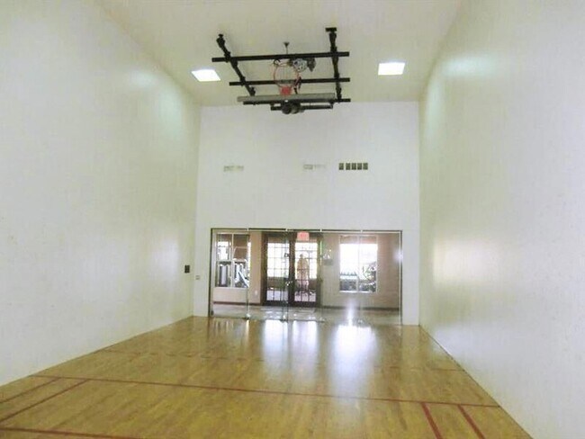 Building Photo - 4280 San Marino Blvd