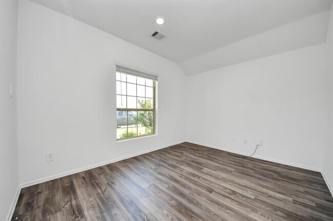 Building Photo - 1351 Antigua Dr