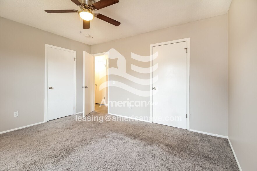 Building Photo - 213 Range View Rd