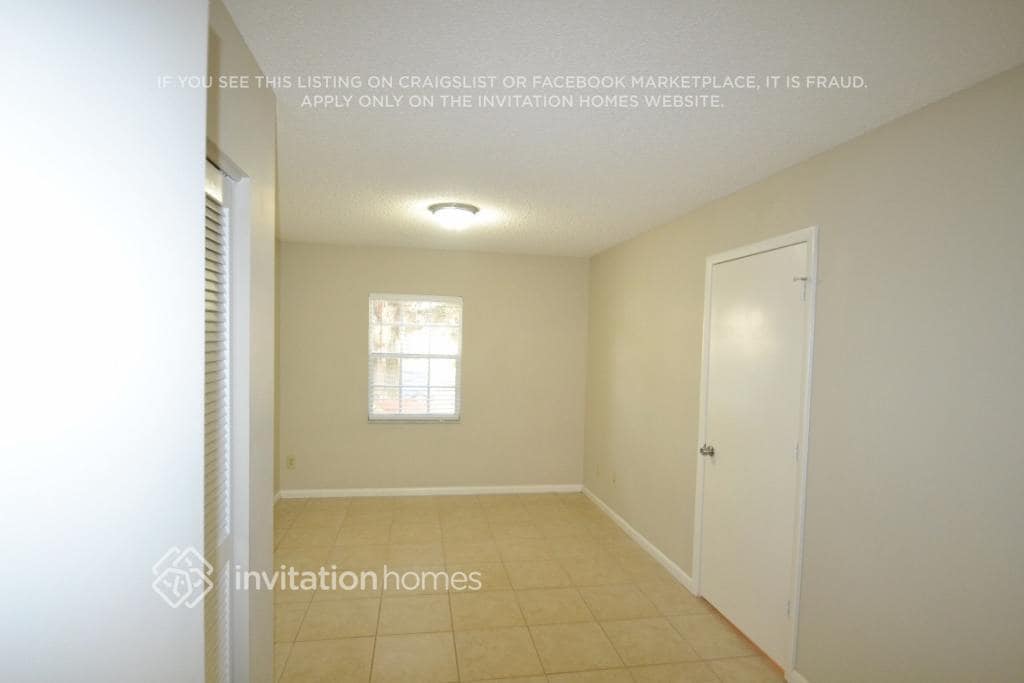 Building Photo - 10323 Ashley Oaks Dr