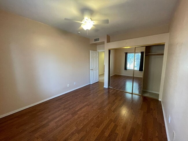 Building Photo - $1,550 2-3 Bedroom For Lease With Community Heated Pool & Spa in 85207!