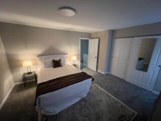 Building Photo - Beautiful Renovated Townhouse-Fully Furnis...
