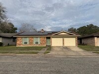 Building Photo - Available Now in Greenway Park!