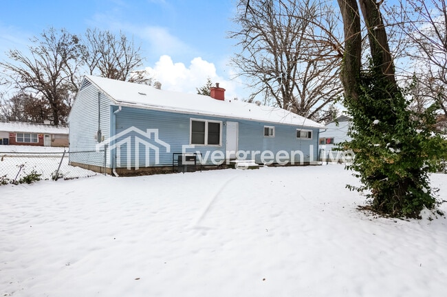 Building Photo - 7208 E 108th St