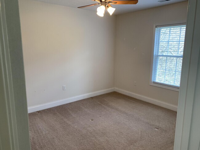 Building Photo - 172 Beth Ln