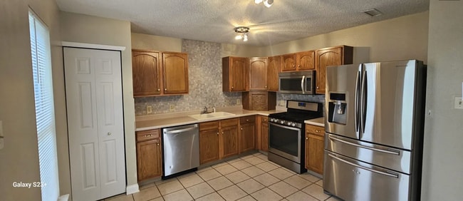 Building Photo - 2743 Brewster Ln