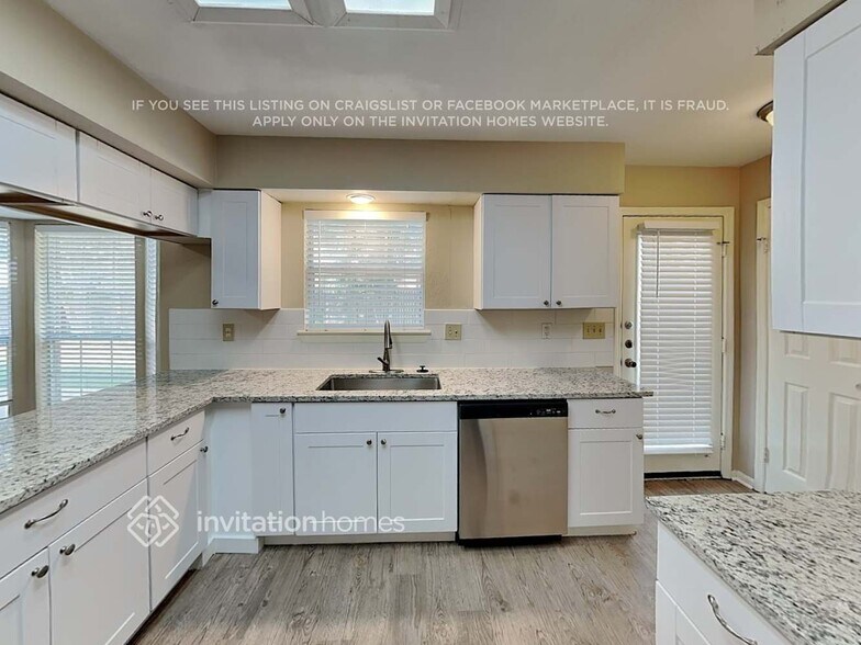 Building Photo - 2860 Ironwood Dr