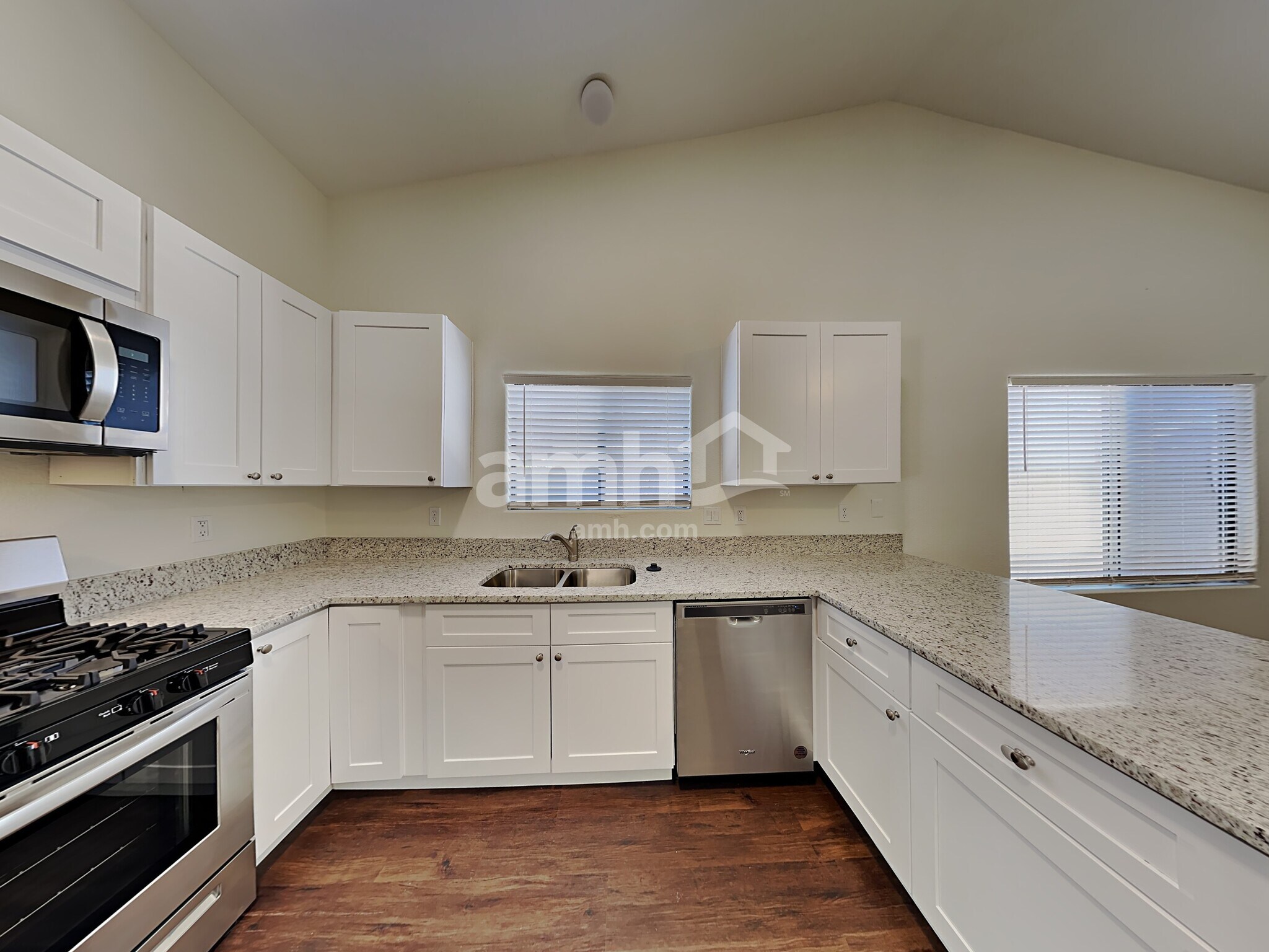 Building Photo - 7975 S New Abbey Dr